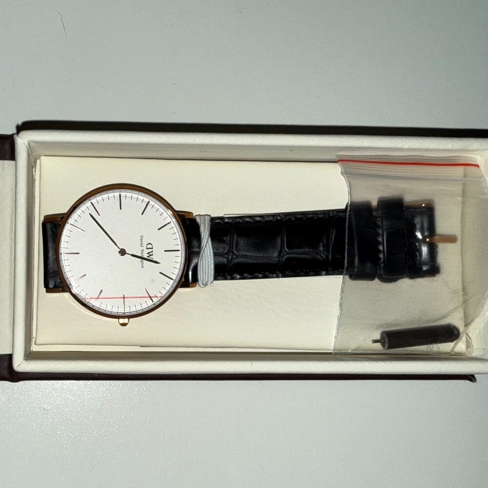 Daniel Wellington Leather Watch